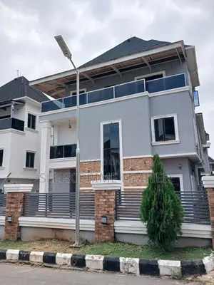 5bdrm Duplex in Lugbe District for sale