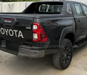Hilux Boot Cover 2018
