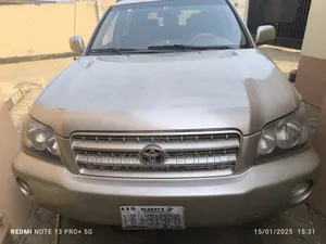 Toyota Highlander 2002 Gold