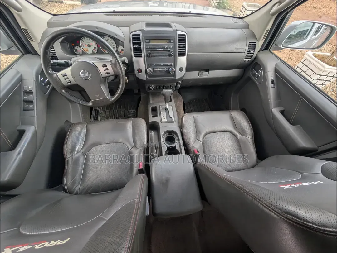 Nissan Frontier 2012 Silver