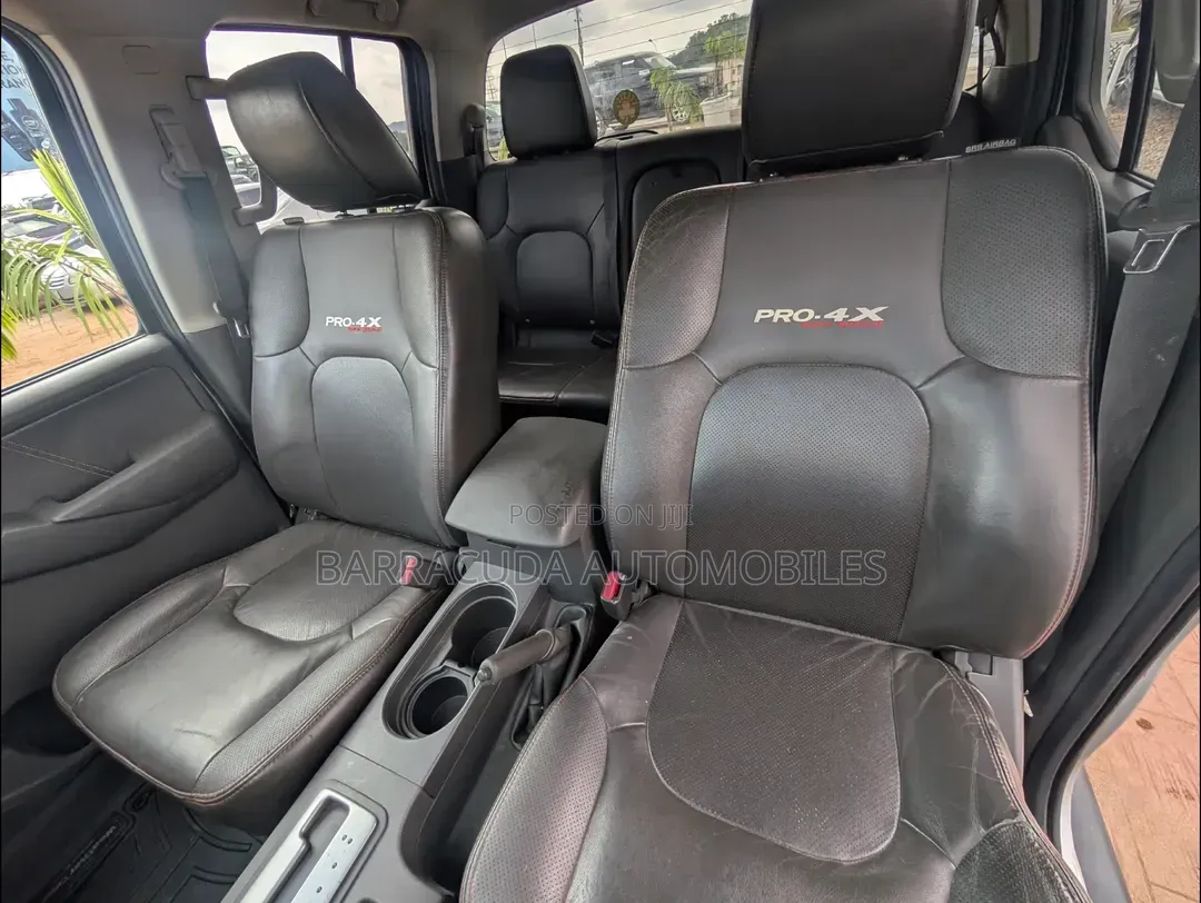 Nissan Frontier 2012 Silver