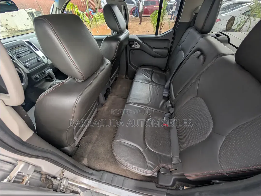 Nissan Frontier 2012 Silver
