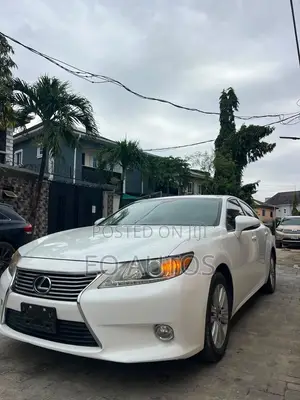 Lexus ES 350 FWD 2015 White