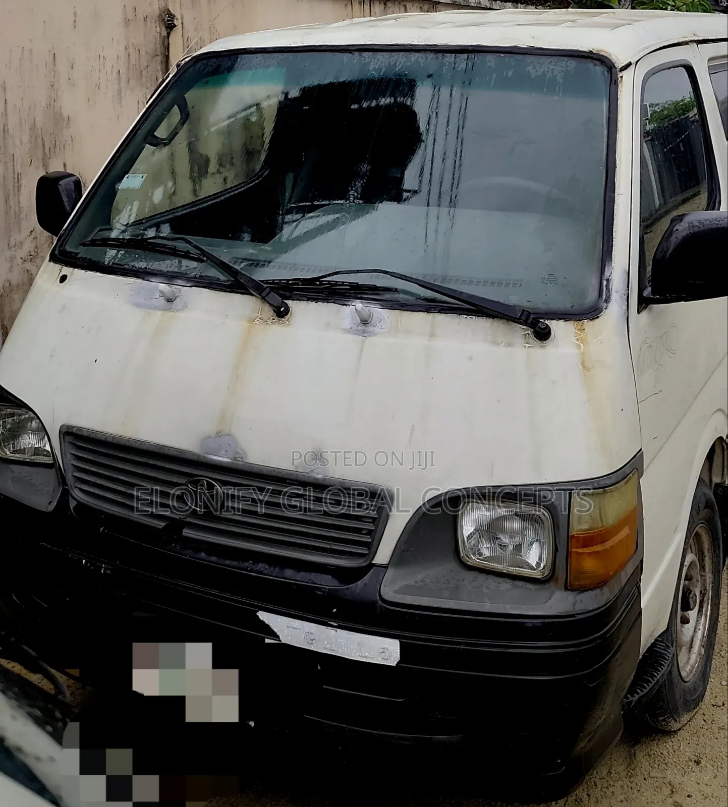 Toyota HiAce 2001 White