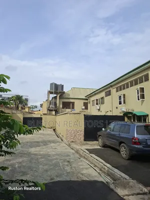 20bdrm Block of Flats in Bodija for sale