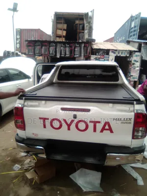 TRD Hilux Bootcover 2016