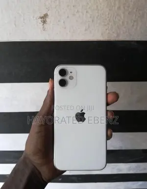 Apple iPhone 11 128 GB White