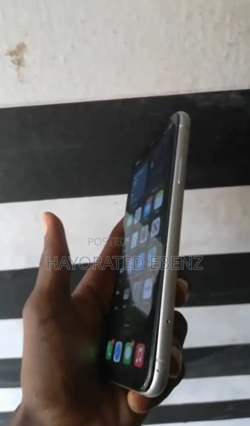 Apple iPhone 11 128 GB White