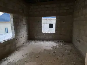 4bdrm Penthouse in Pyakasa for sale