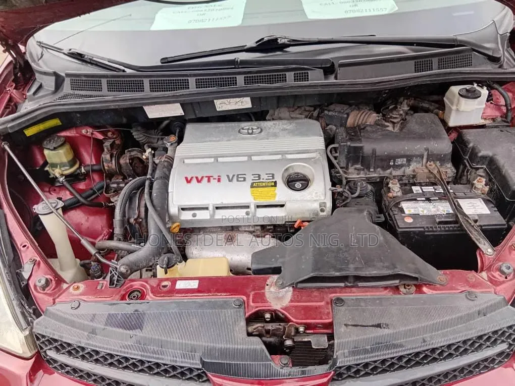 Toyota Sienna 2005 Red