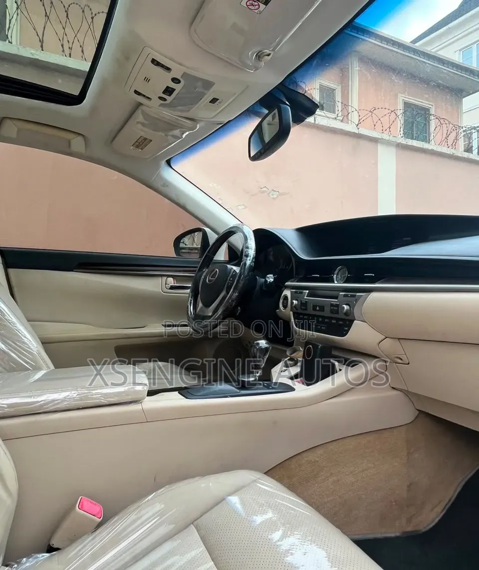 Lexus ES 2013 White