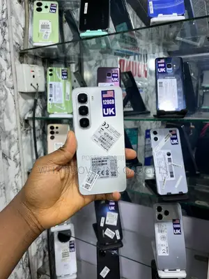 Infinix Hot 60i 128 GB White