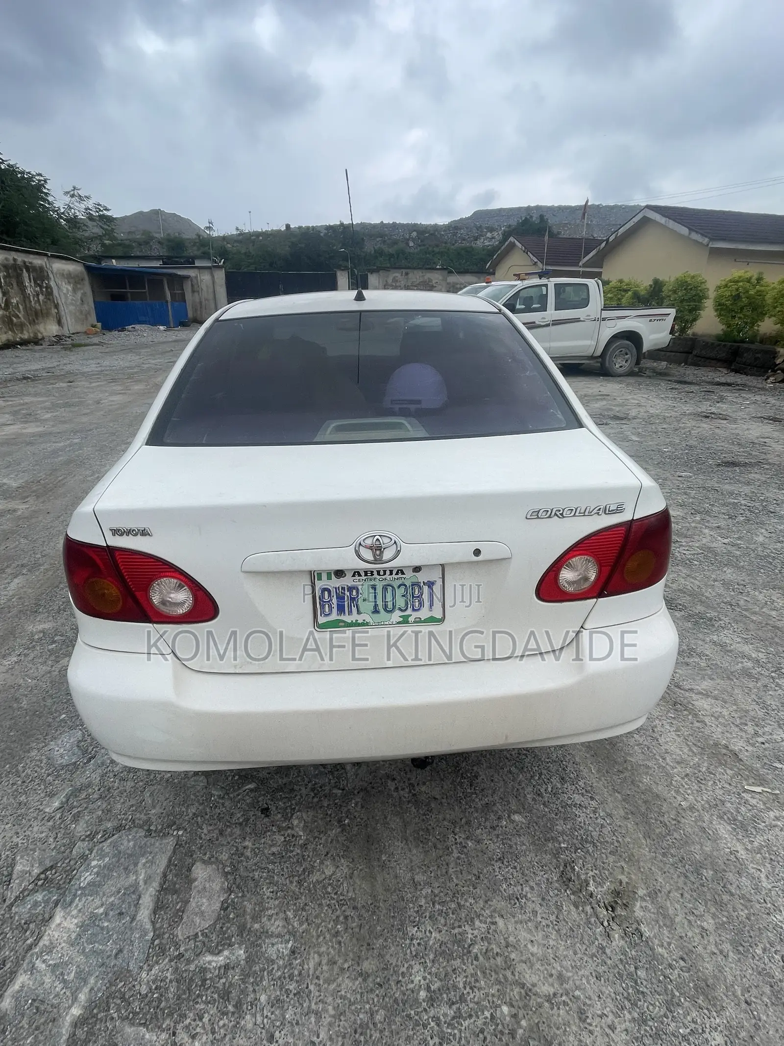 Toyota Corolla LE 2004 White