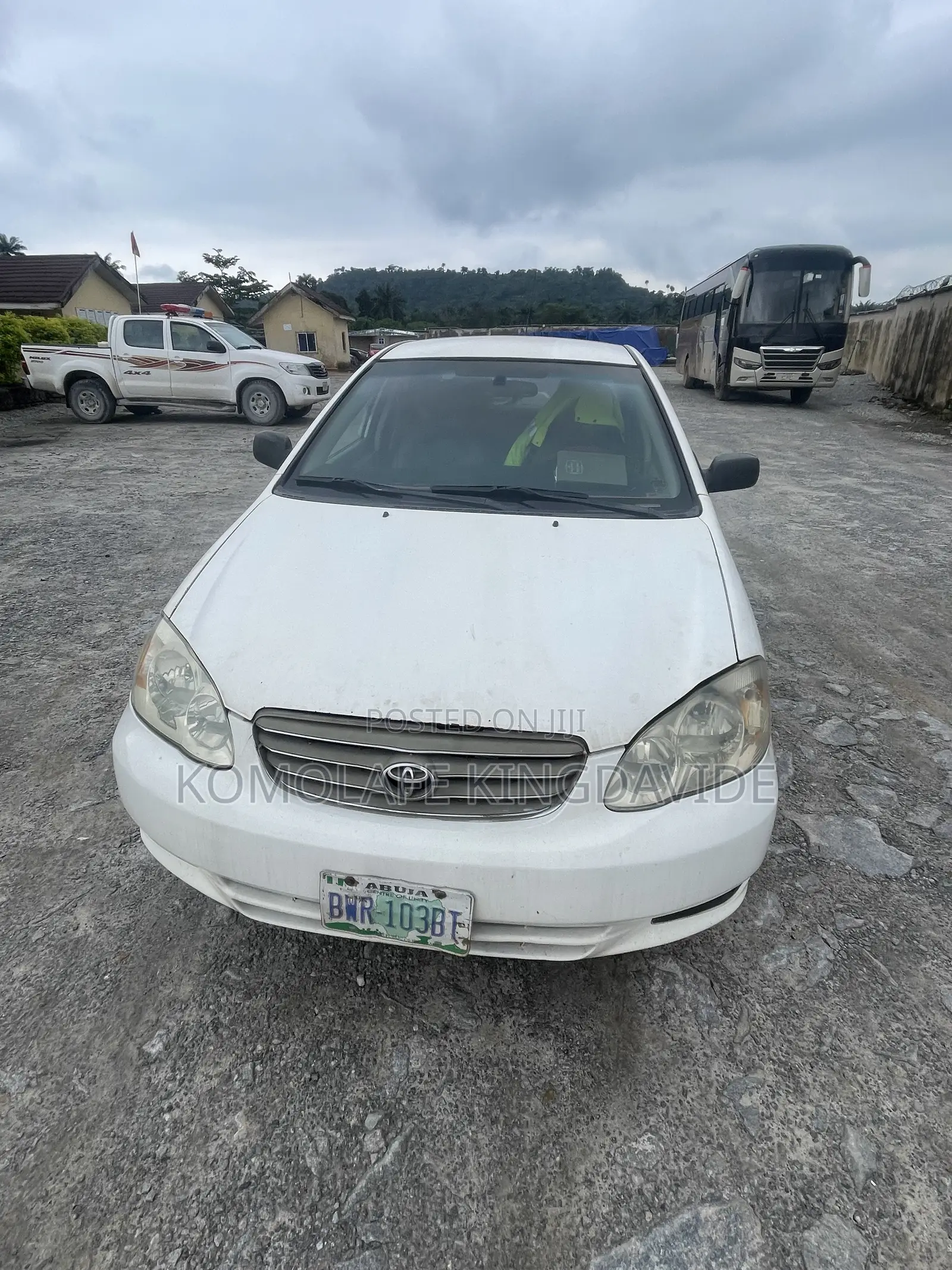Toyota Corolla LE 2004 White