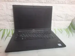 Laptop Dell Latitude 7390 8GB Intel Core i7 SSD 256GB
