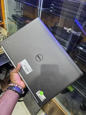 Laptop Dell Precision 7710 16GB Intel Core i7 HDD+SSD 1T