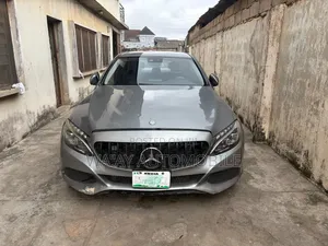 Mercedes-Benz C300 2016 Gray