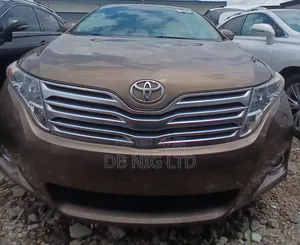 Toyota Venza AWD 2012 Brown