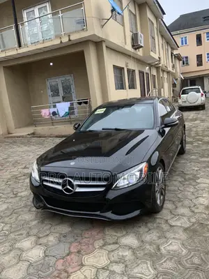 Mercedes-Benz C300 Luxury 4dr RWD Sedan (2.0L 4cyl 7A) 2015 Black