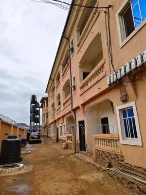 3bdrm Apartment in Emene, Enugu for sale
