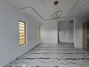 2bdrm Apartment in Lekki Phase 1 for rent