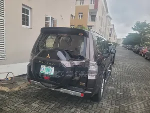 Mitsubishi Pajero 2018 Gray