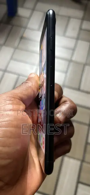 Apple iPhone 7 32 GB Black