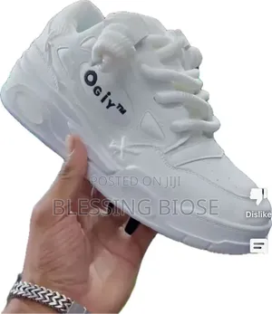 Ogyi Unisex Sneakers