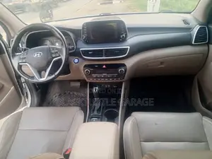Hyundai Tucson 2019 White