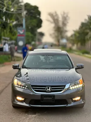 Honda Accord Touring 4dr Sedan FWD (3.5L 6cyl 6A) 2013 Gray