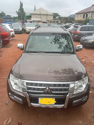 Mitsubishi Pajero 2018 Gray