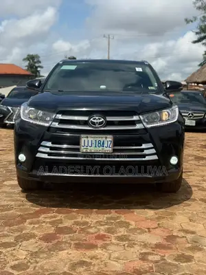 Toyota Highlander XLE 4dr SUV AWD (3.5L 6cyl 6A) 2015 Black