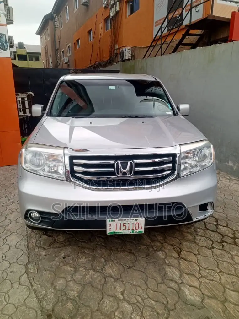 Honda Pilot 2012 Silver