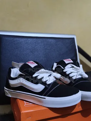 Vans Sneakers