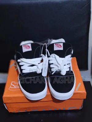 Vans Sneakers
