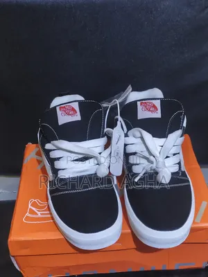 Vans Sneakers