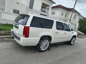 Cadillac Escalade 2011 White