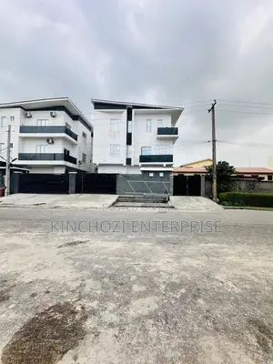 2bdrm Apartment in Lekki Phase 1 for rent