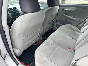 Toyota Corolla 2010 Gray