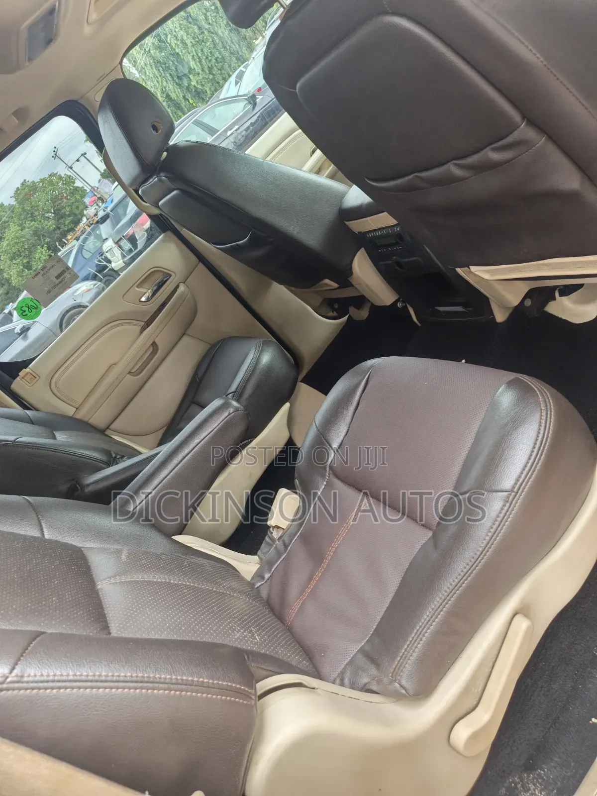 Cadillac Escalade 2011 White