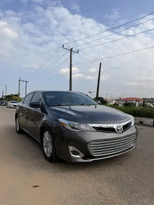 Toyota Avalon XLE Sedar FWD (3.5L 6cyl 6A) 2013 Gray