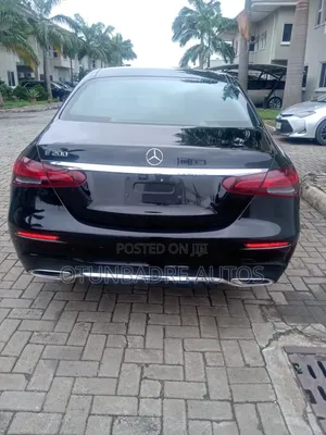 Mercedes-Benz 200E 2021 Black