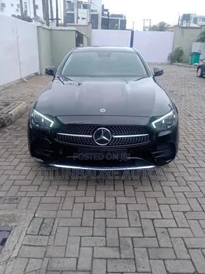Mercedes-Benz 200E 2021 Black