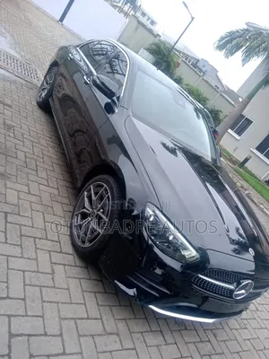 Mercedes-Benz 200E 2021 Black