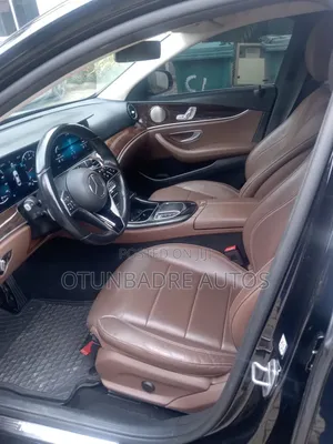Mercedes-Benz 200E 2021 Black