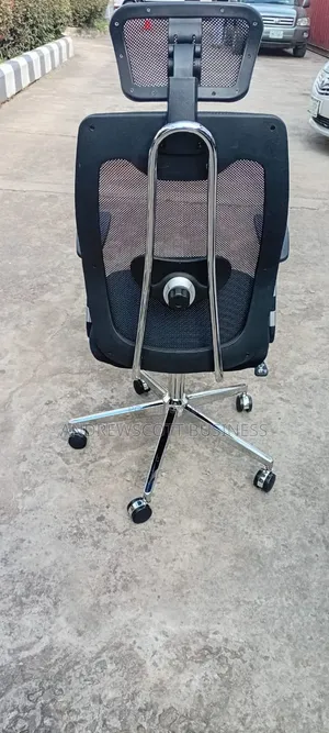 Executive Office Swivel Chair Model 9018