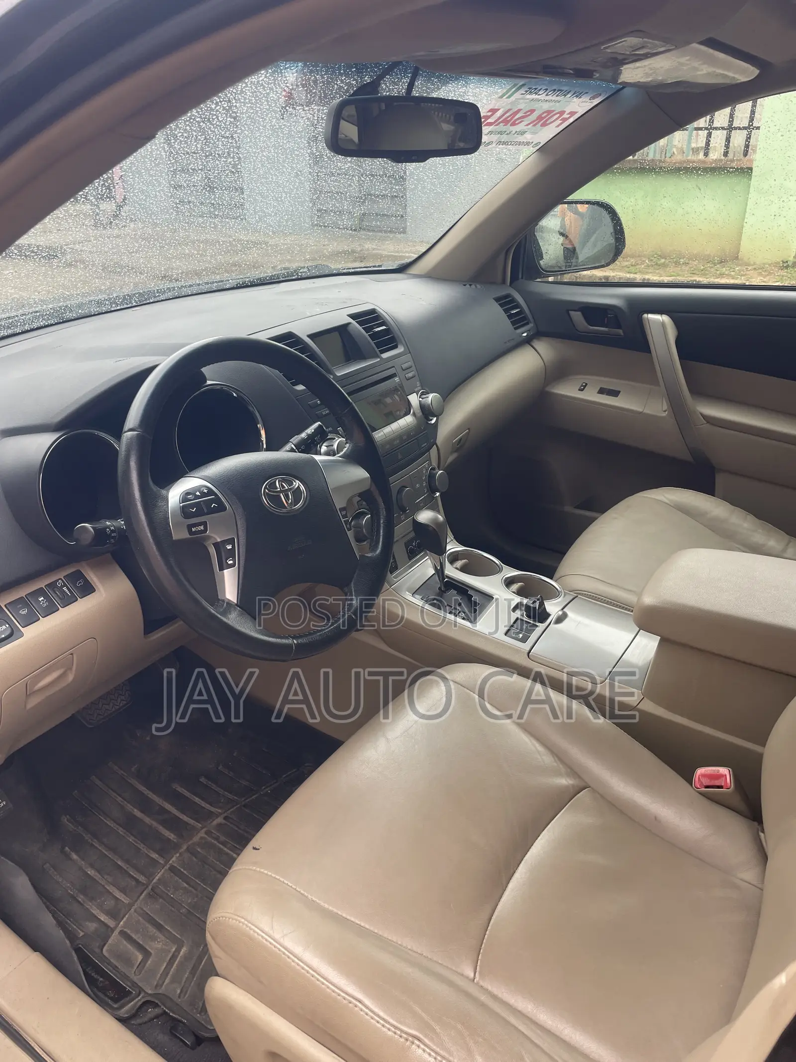 Toyota Highlander SE 2012 Black