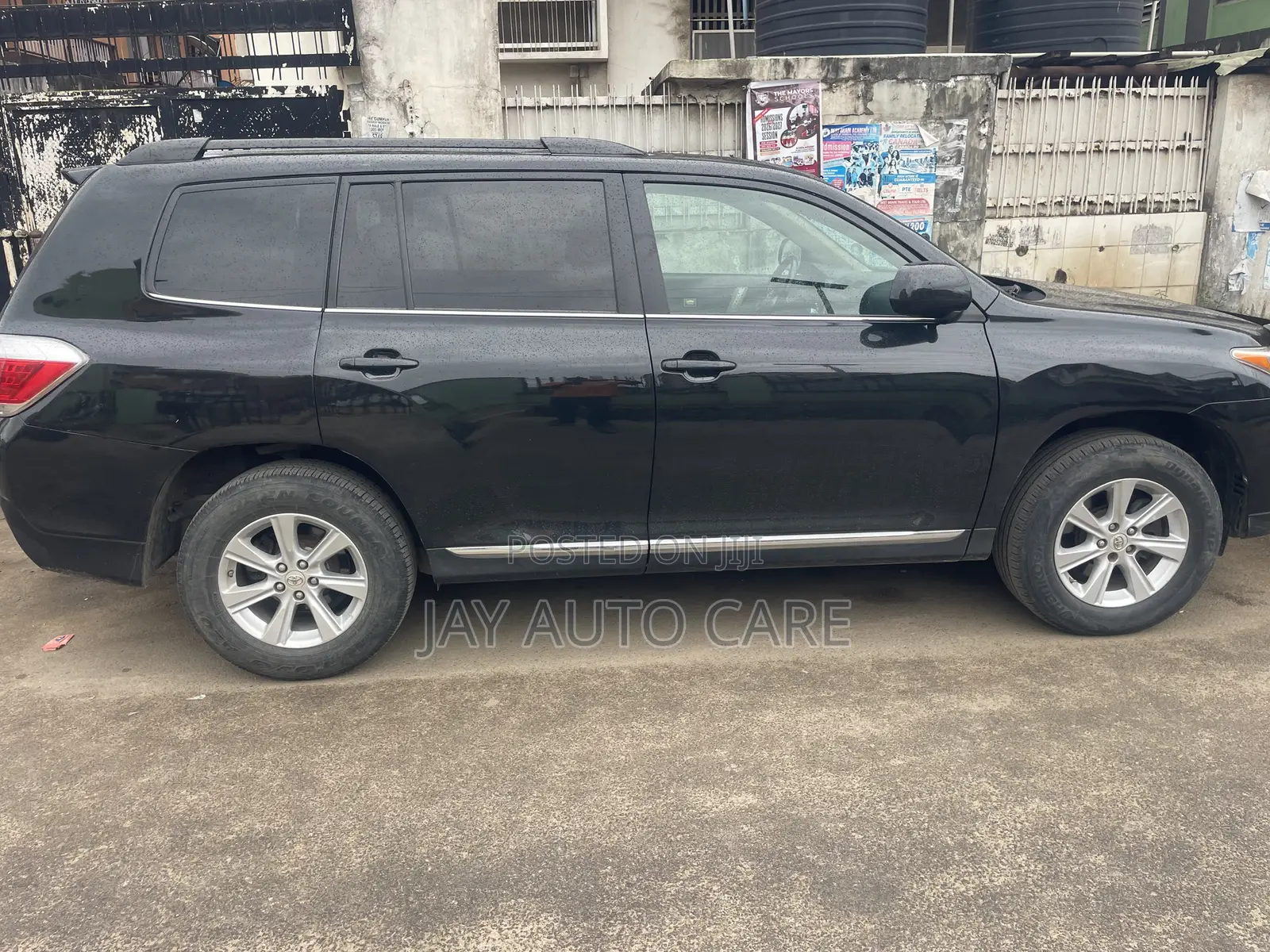 Toyota Highlander SE 2012 Black