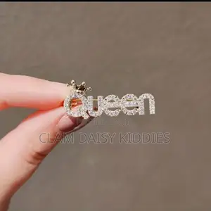 Elegant Butterfly Brooch 🦋