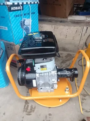 Petrol Plate Compactor Machine (Vibratory Soil Compactor)